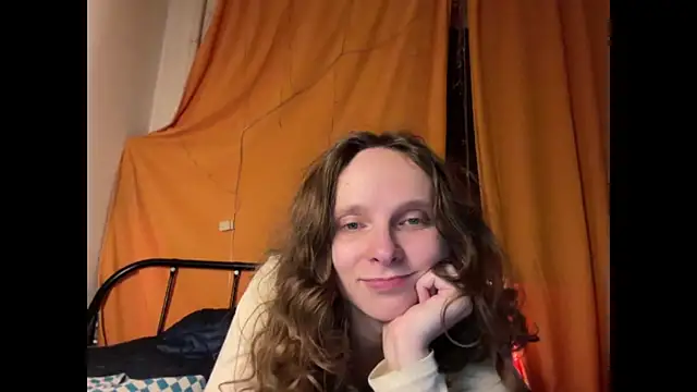 MikkyMoony online show from 23, 9, 2025