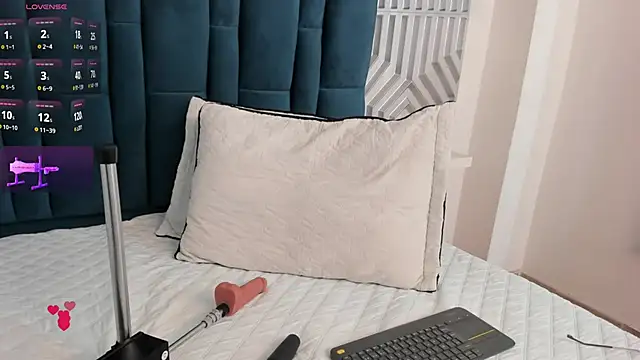 Abbyadams online show from 11, 2, 2026