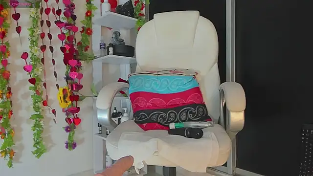 UrNewFantasy online show from 9, 3, 2025