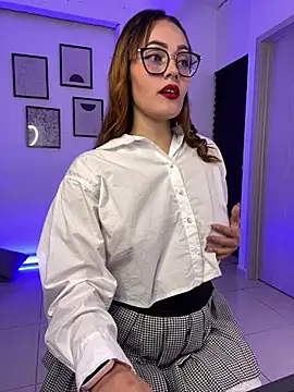 Miss-Abbii online show from 7, 3, 2025