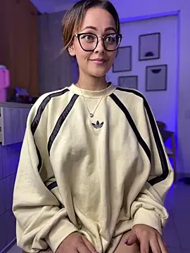 Miss-Abbii online show from 2, 3, 2025