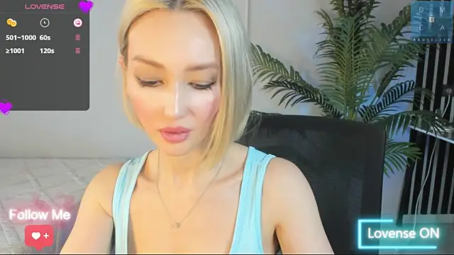 Snapshot of AmiiWong chatting on 27, 2, 2025 AmiiWong online show from 27, 2, 2025