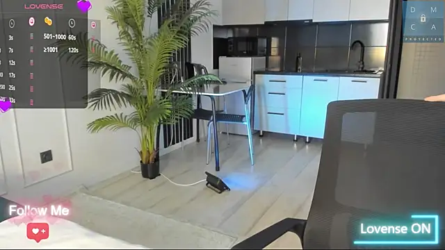 Snapshot of AmiiWong chatting on 5, 3, 2025 AmiiWong online show from 5, 3, 2025