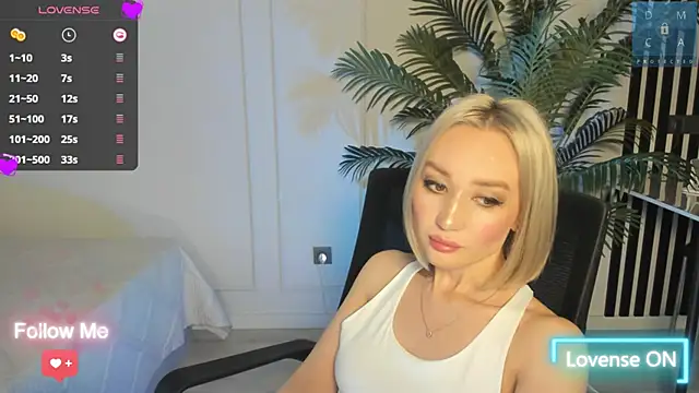 Snapshot of AmiiWong chatting on 14, 2, 2025 AmiiWong online show from 14, 2, 2025