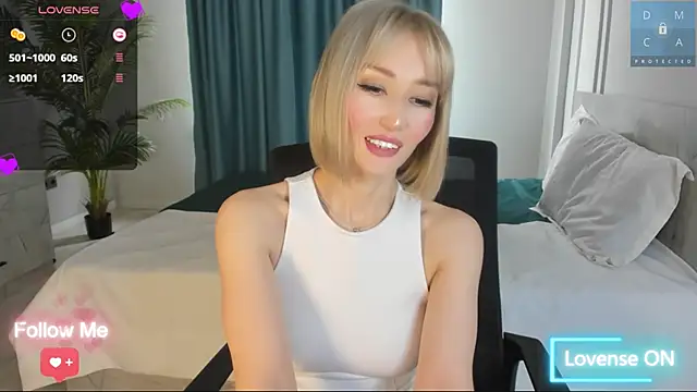 Snapshot of AmiiWong chatting on 12, 3, 2025 AmiiWong online show from 12, 3, 2025