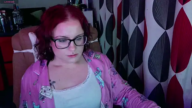 submissiveslut1996 online show from 24, 5, 2026