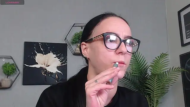 IzabelllNoir online show from 28, 3, 2026