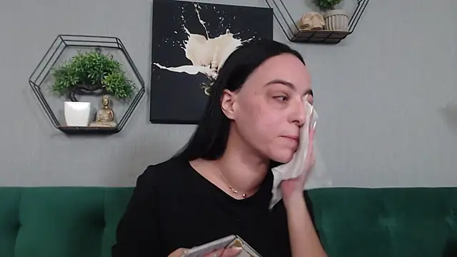 Snapshot of IzabelllNoir chatting on 6, 2, 2026 IzabelllNoir online show from 6, 2, 2026