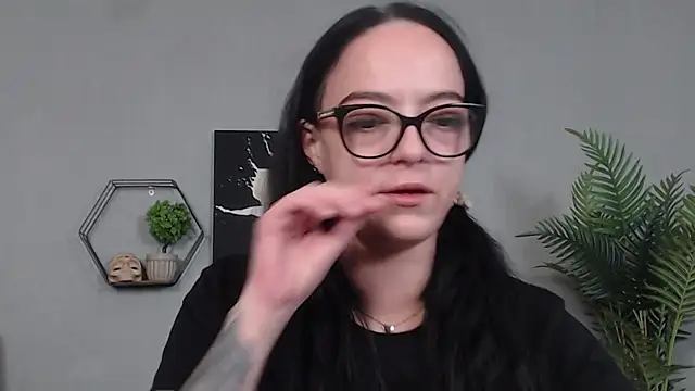 IzabelllNoir online show from 29, 4, 2026