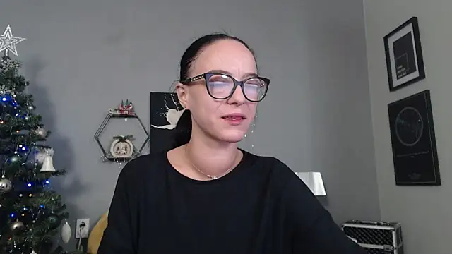 IzabelllNoir online show from 19, 12, 2025