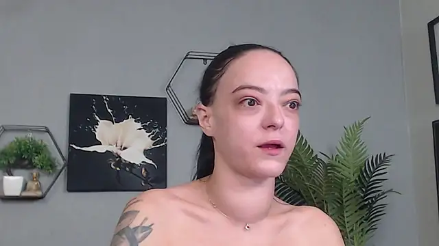 Snapshot of IzabelllNoir chatting on 14, 2, 2026 IzabelllNoir online show from 14, 2, 2026