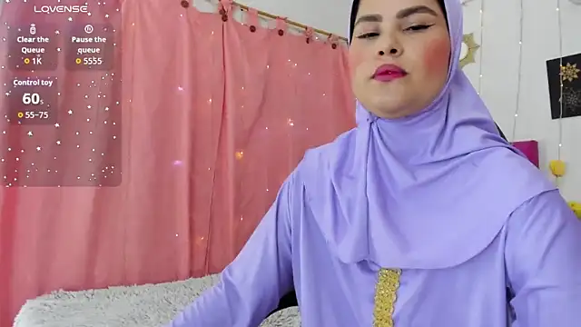 AishaAmin  online show from 30, 9, 2025