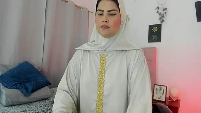 Snapshot of AishaAmin_ chatting on 20, 6, 2026 AishaAmin online show from 20, 6, 2026