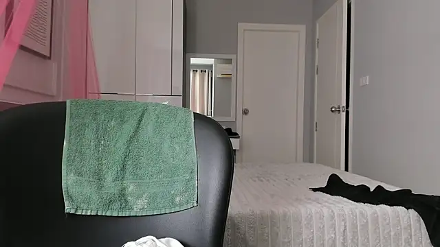 Jap amelle online show from 18, 10, 2025