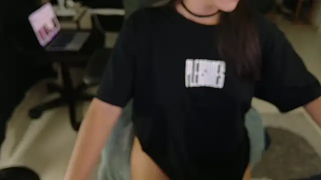 Lucy Fer5 online show from 6, 4, 2026