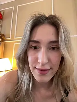 SerenaBennet online show from 31, 10, 2025