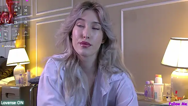 SerenaBennet online show from 5, 10, 2025