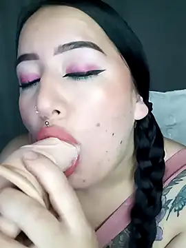 Snapshot of kirara_dirty chatting on 28, 1, 2025 kirara dirty online show from 28, 1, 2025