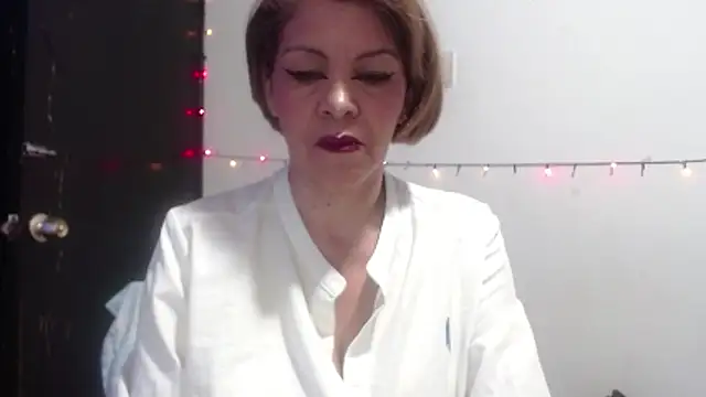 electra-mommy online show from 10, 6, 2026