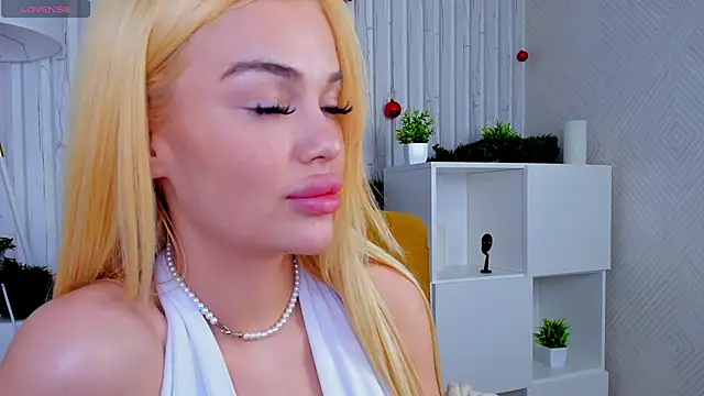 Angel Sapphire  online show from 18, 1, 2025