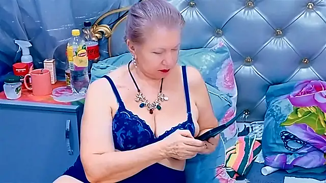 Hornystepmom29 online show from 18, 5, 2026