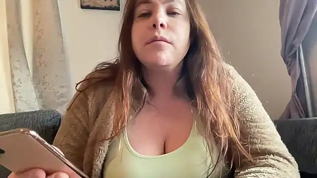 cumwithmee3 online show from 28, 10, 2025