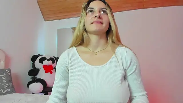 AtheneaRossi online show from 12, 3, 2025