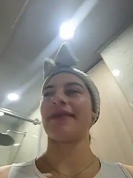 AtheneaRossi online show from 5, 3, 2026