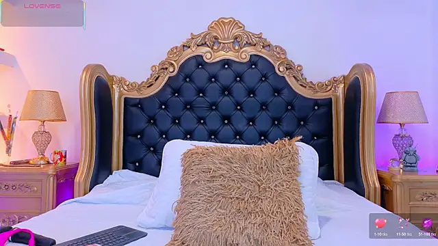 AdelinaVans online show from 5, 11, 2025