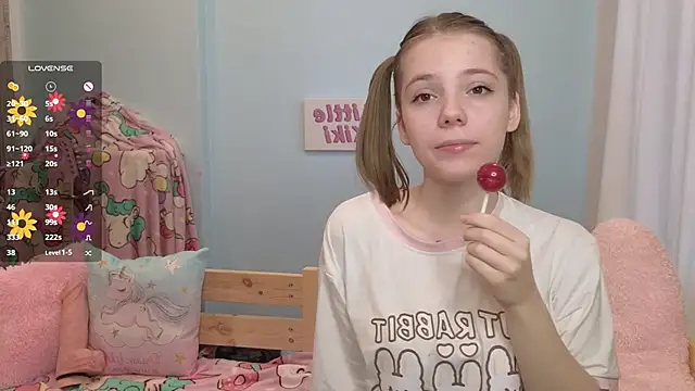 PrincessLittleKiki online show from 10, 10, 2025