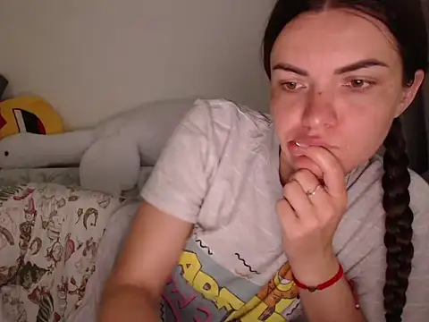  JustmeHere  online show from 1, 10, 2025