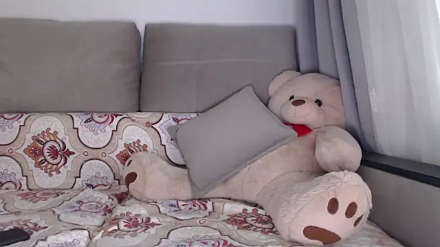  JustmeHere  online show from 4, 11, 2025