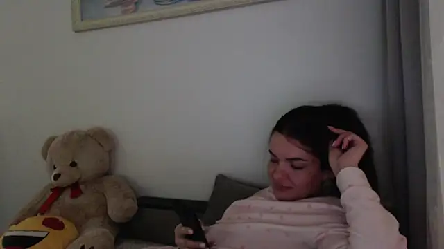  JustmeHere  online show from 2, 12, 2025