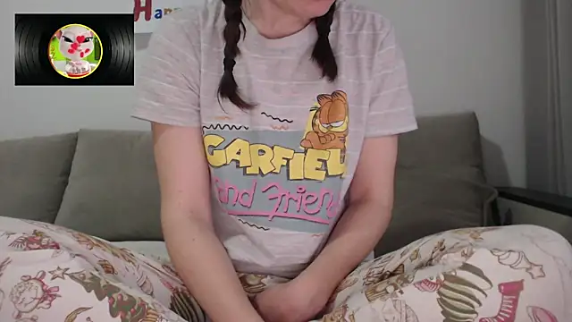  JustmeHere  online show from 4, 2, 2026