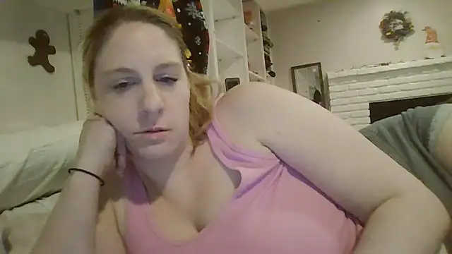 Snapshot of MsLG12301 chatting on 21, 2, 2025 MsLG12301 online show from 21, 2, 2025