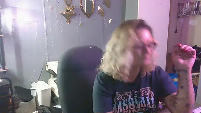 Lisalovely6981 online show from 17, 3, 2025