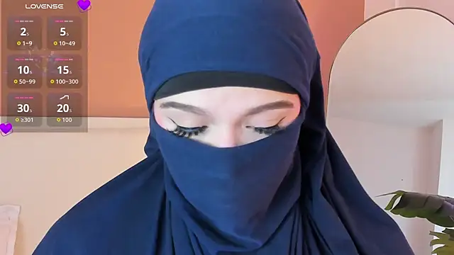 Snapshot of anna-henao chatting on 19, 9, 2025 anna-henao online show from 19, 9, 2025