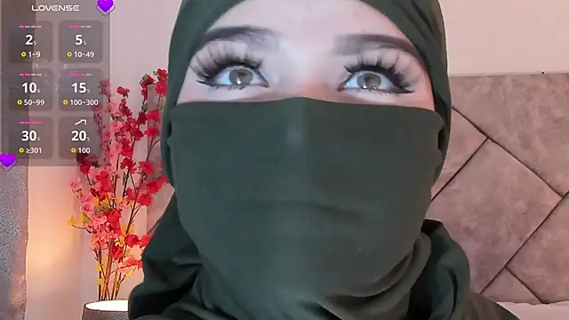 Snapshot of anna-henao chatting on 6, 11, 2025 anna-henao online show from 6, 11, 2025