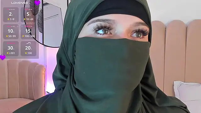 Snapshot of anna-henao chatting on 9, 9, 2025 anna-henao online show from 9, 9, 2025