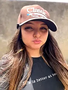 SweetPaige  online show from 4, 11, 2025