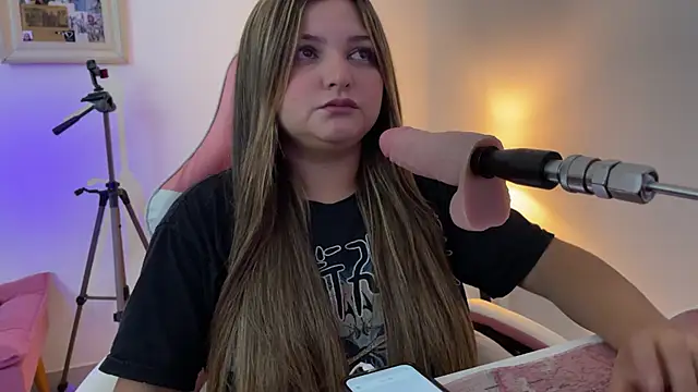 SweetPaige  online show from 4, 3, 2026