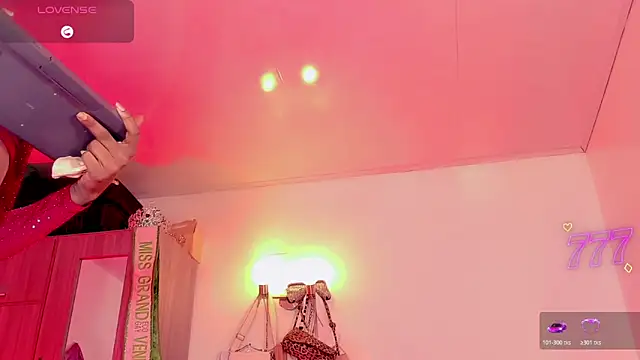 Snapshot of naomy__xx chatting on 11, 6, 2026 naomy xx online show from 11, 6, 2026