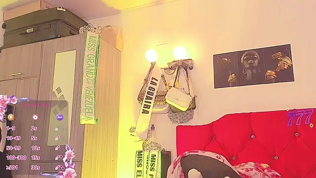 Snapshot of naomy__xx chatting on 25, 7, 2026 naomy xx online show from 25, 7, 2026