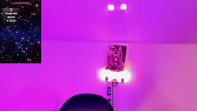 naomy  xx online show from 5, 12, 2025