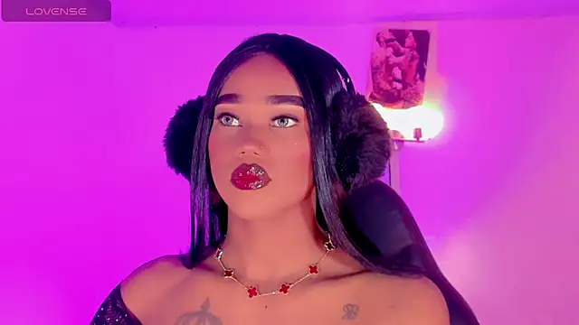 naomy  xx online show from 25, 11, 2025