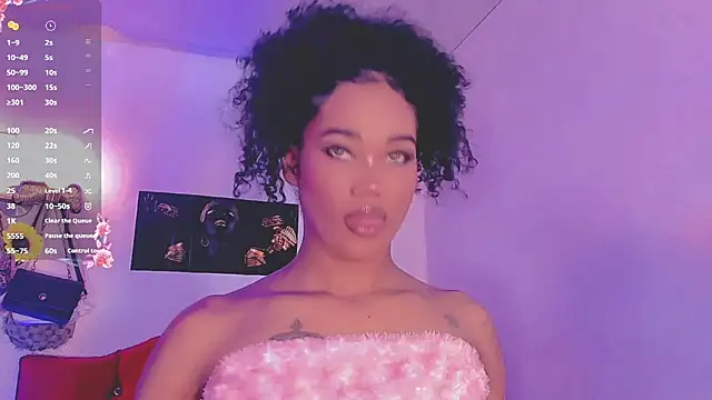 Snapshot of naomy__xx chatting on 18, 7, 2026 naomy xx online show from 18, 7, 2026