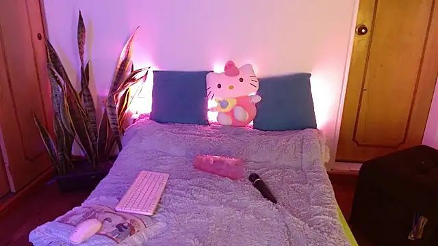 Snapshot of kittycatw chatting on 13, 9, 2025 kittycatw online show from 13, 9, 2025