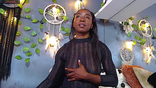 ItsVenuss online show from 10, 3, 2025