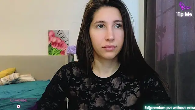 Snapshot of marrycolins chatting on 7, 6, 2026 marrycolins online show from 7, 6, 2026