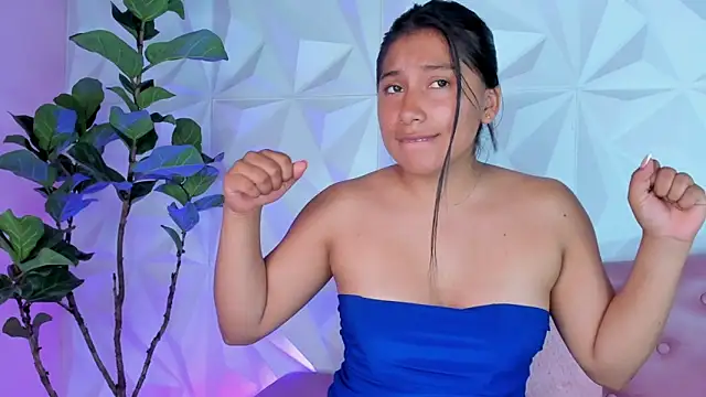 Snapshot of LinnaGardenia chatting on 12, 2, 2025 LinnaGardenia online show from 12, 2, 2025